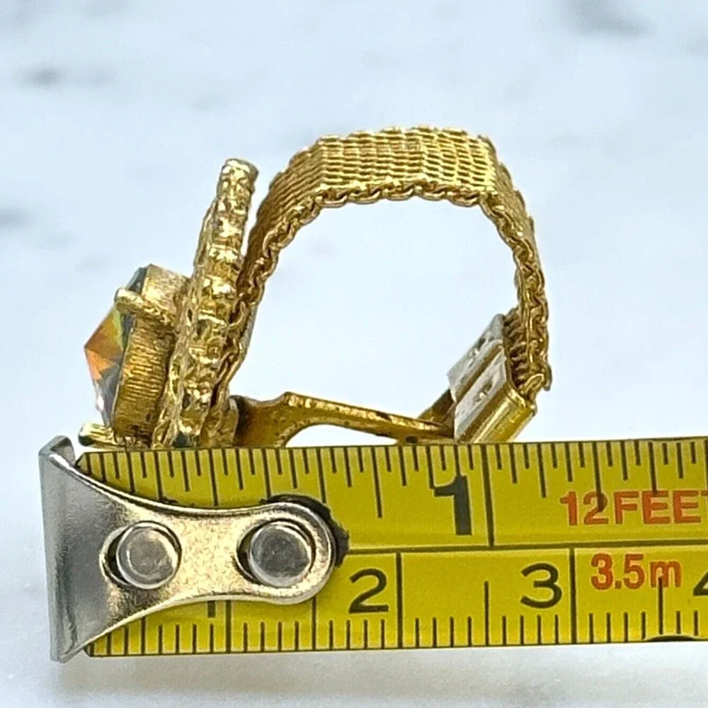 Vintage Round Prismatic Rivoli Gem Gold Tone Mesh Wrap Around Single Cufflink